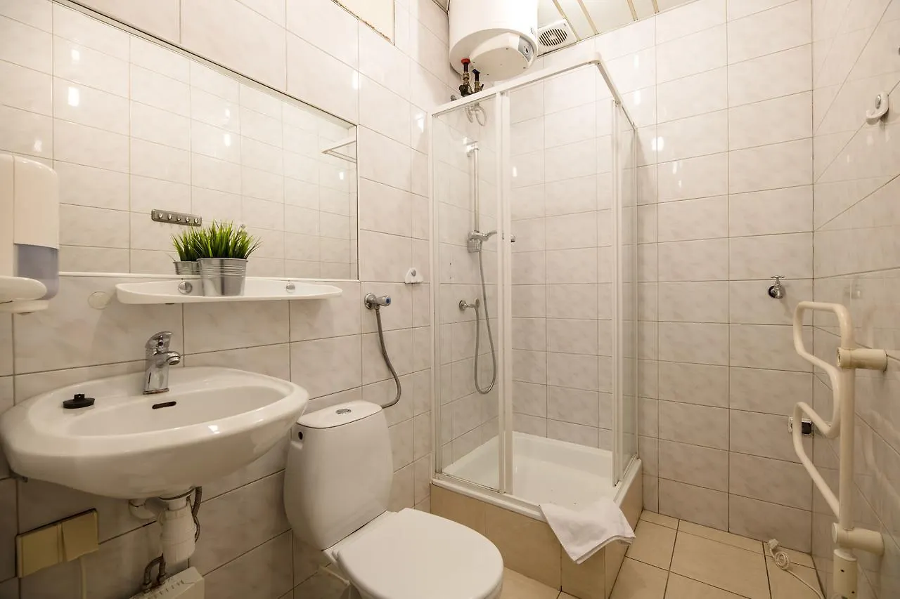 Golden Lion Guest Rooms Szewska 19 Cracovia 3*,  Polonia
